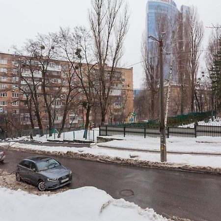 Апартаменты Дворец Спорта Kyiv Exterior photo
