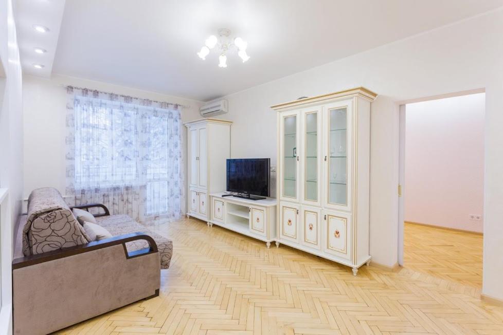 Апартаменты Дворец Спорта Kyiv Exterior photo